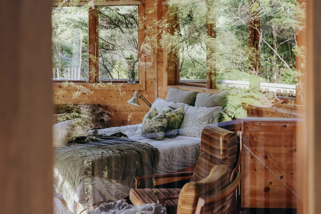 AWAY Waiheke Treehut